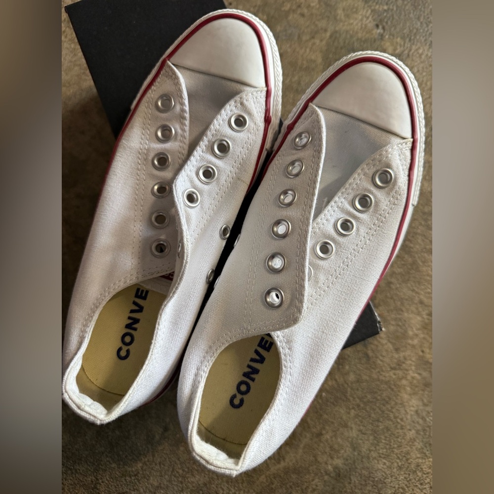 Converse shoe